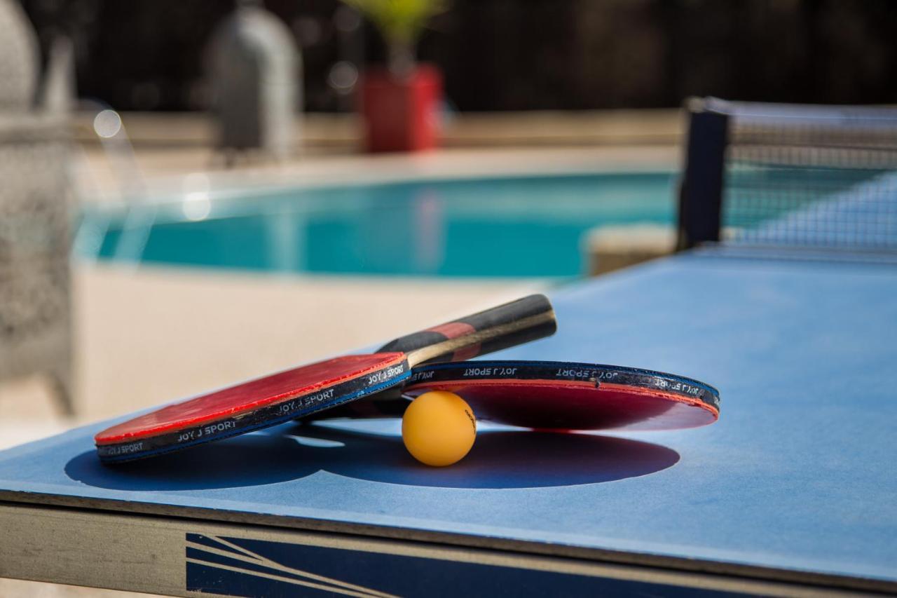 הוילה איל-סור-לה-סורג El Sama-In , Piscine Chauffee מראה חיצוני תמונה